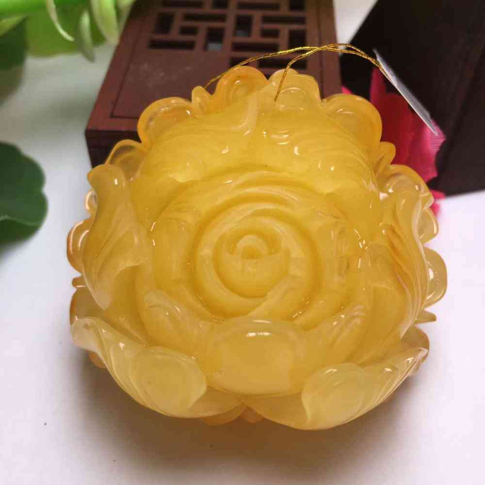 血珀和蜜蜡哪个好(根珀和蜜蜡哪个贵)