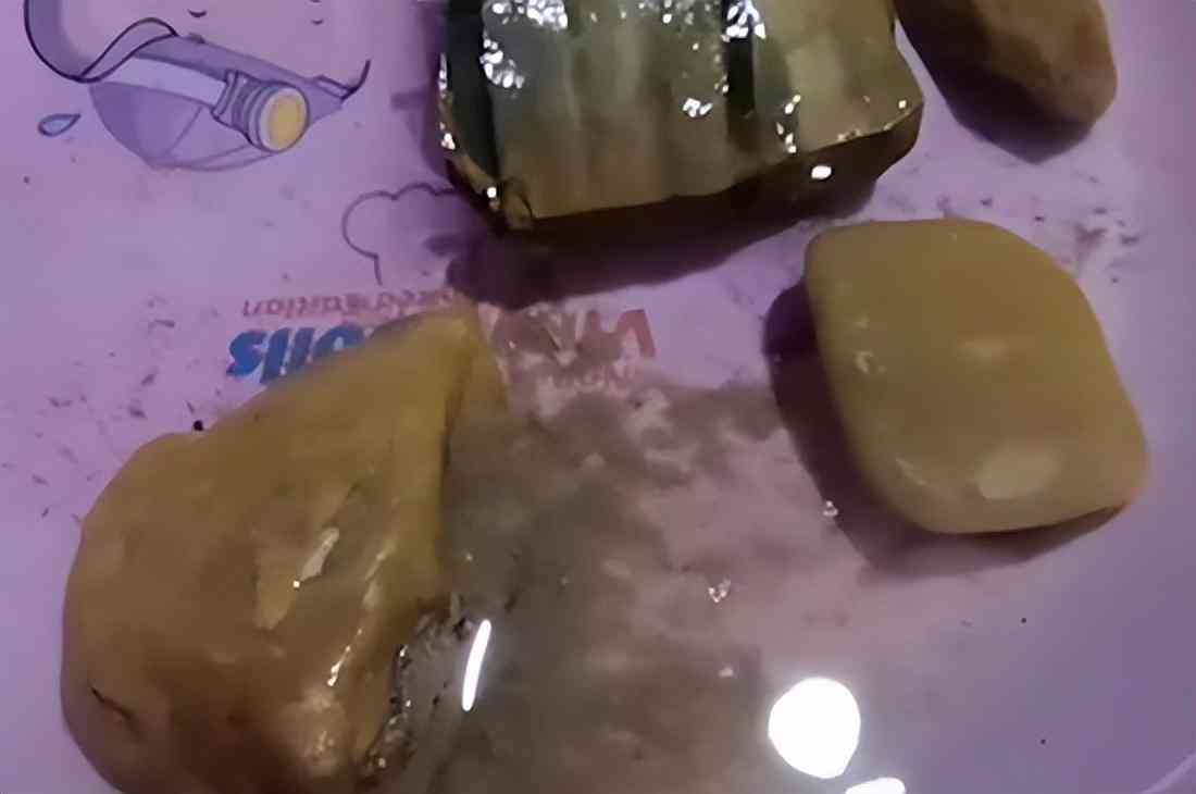 玉石原石鉴定方法(玉石原石鉴定方法三照一掂)插图1