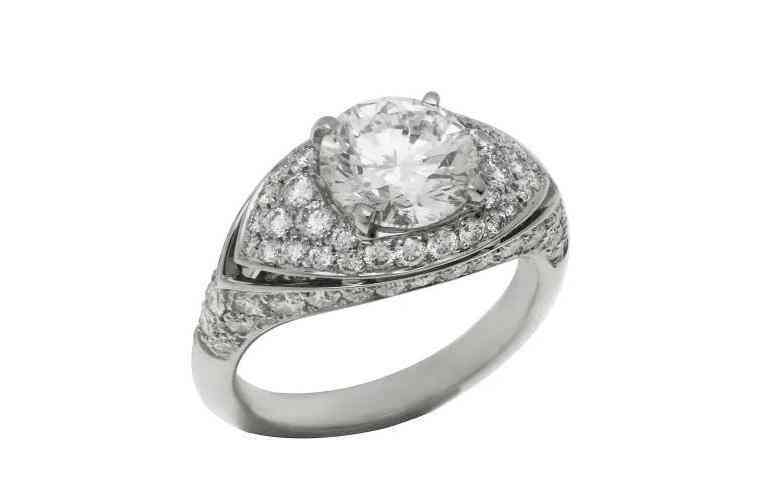 海瑞温斯顿3克拉钻戒多少钱(海瑞温斯顿一克拉大概多少钱)插图4 海瑞温斯顿3克拉钻戒多少钱(海瑞温斯顿一克拉大概多少钱)插图4