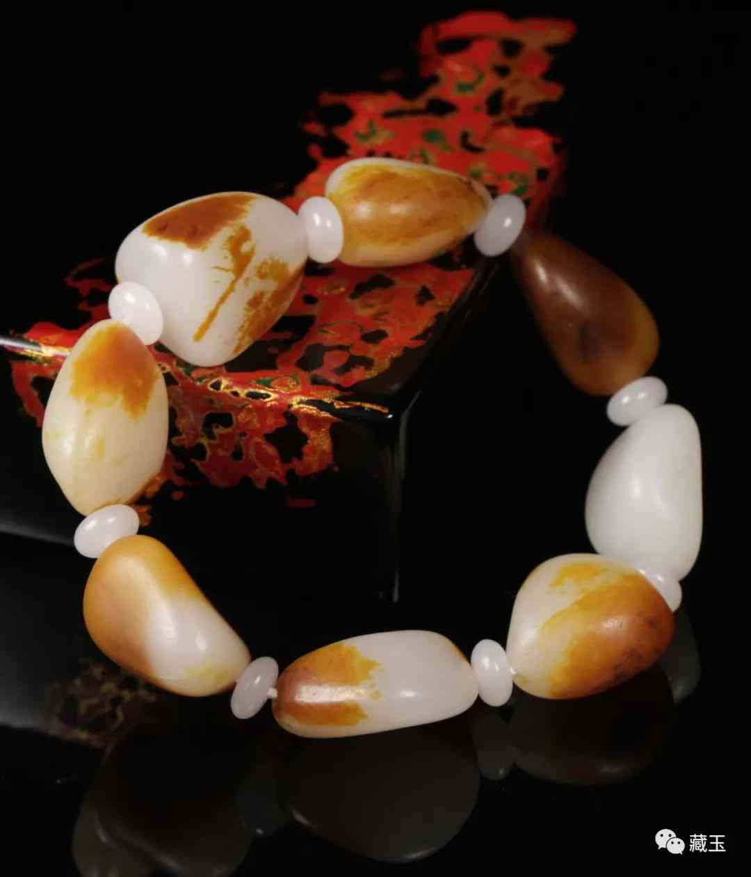 和田玉籽料手串价格(周大福和田玉手串值得买吗)插图1 和田玉籽料手串价格(周大福和田玉手串值得买吗)插图1