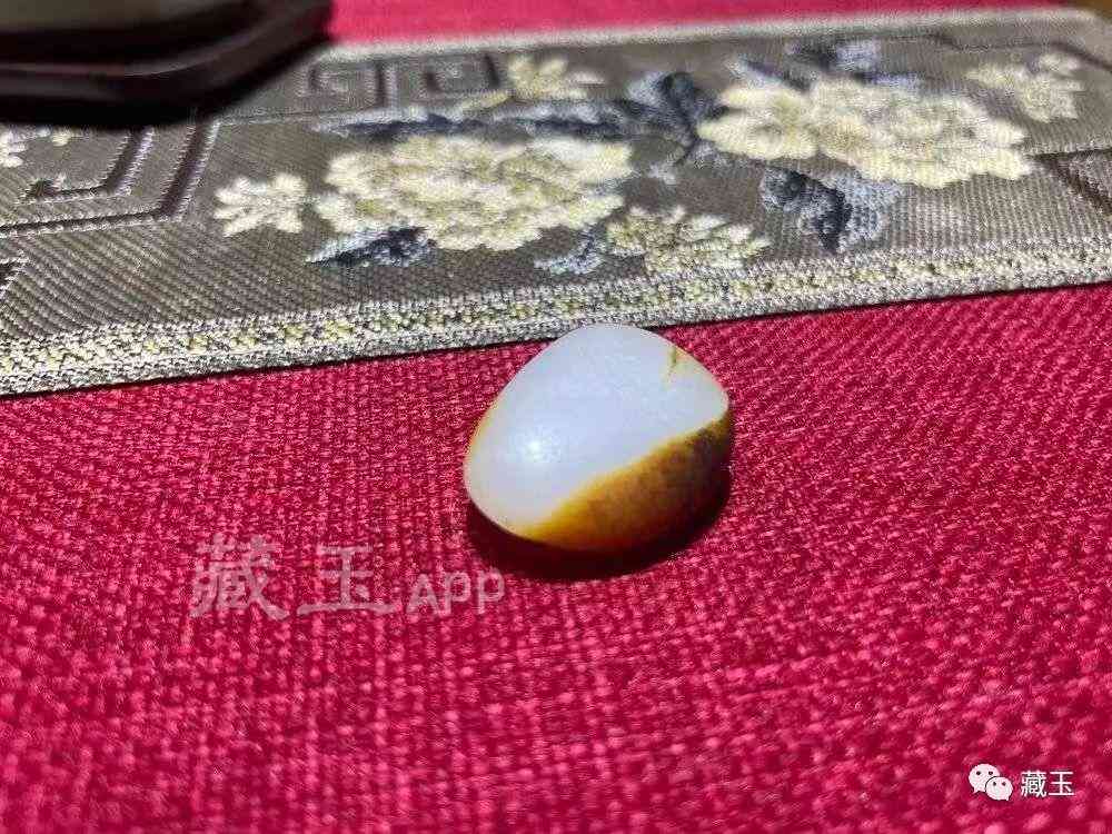 和田玉籽料手串价格(周大福和田玉手串值得买吗)插图4 和田玉籽料手串价格(周大福和田玉手串值得买吗)插图4