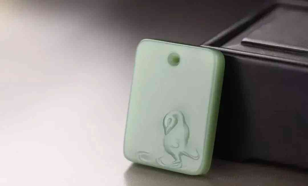 买玉镯去哪里买好(哪里买玉手镯既是正品又便宜)插图9