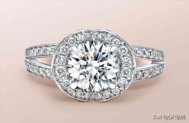 鸽子蛋钻戒多少克拉多少钱(鸽子蛋钻戒是几克拉)插图2