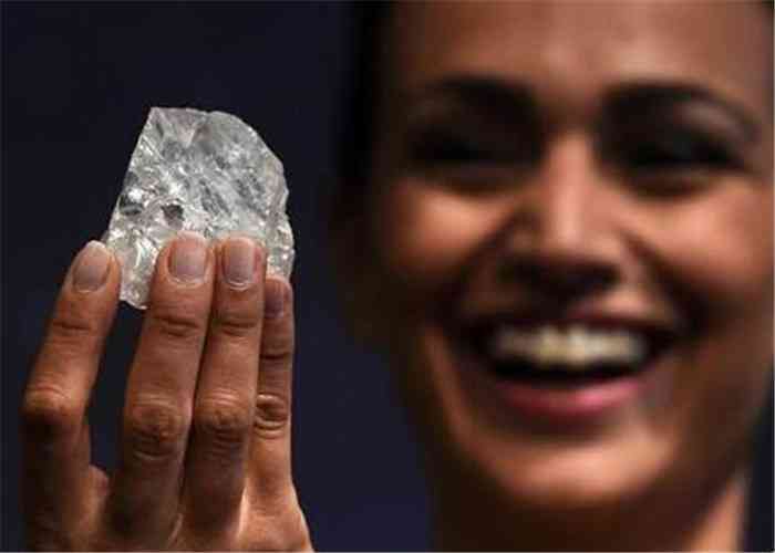 为什么买裸钻那么便宜(钻石店为什么推荐买裸石)