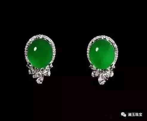 翡翠在灯光下是咋样的(翡翠在灯光下是咋样的样子)插图4 翡翠在灯光下是咋样的(翡翠在灯光下是咋样的样子)插图4