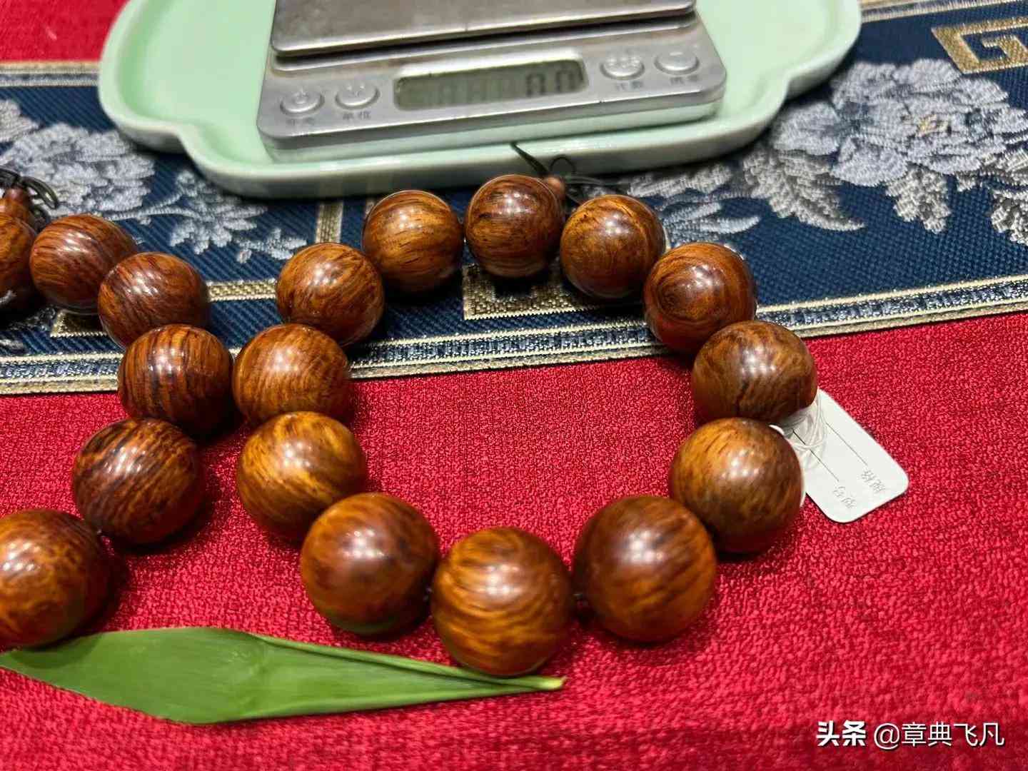 海南黄花梨手串(海南黄花梨手串多少钱一串)插图3