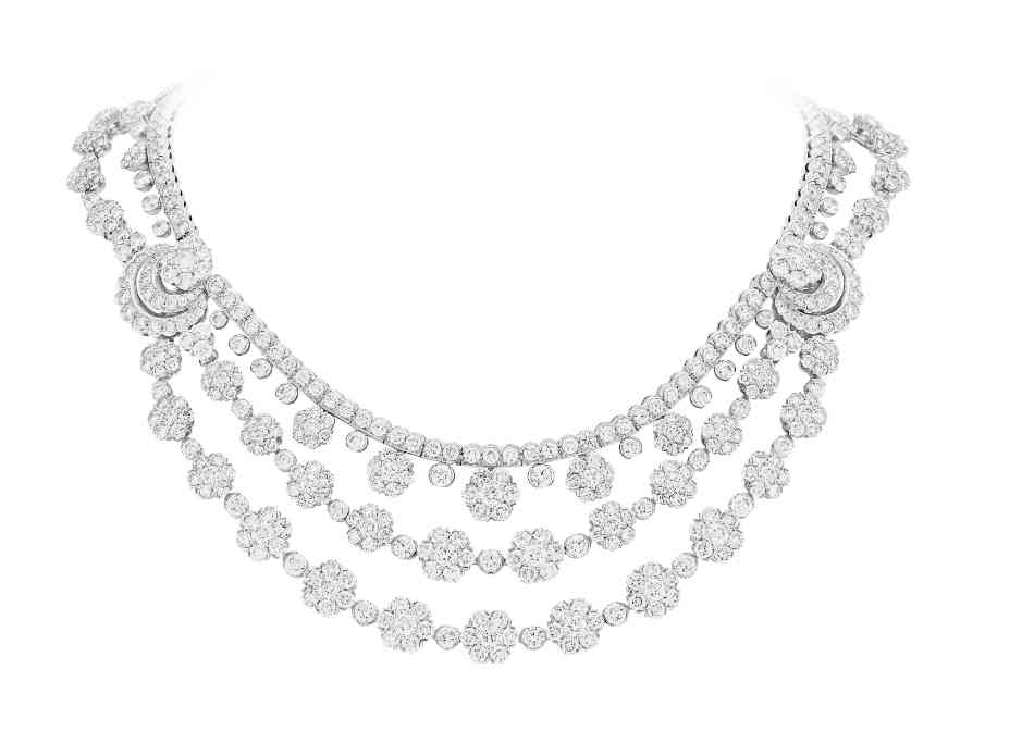 白金吊坠的样式与价格(白金吊坠男款式图片)插图1