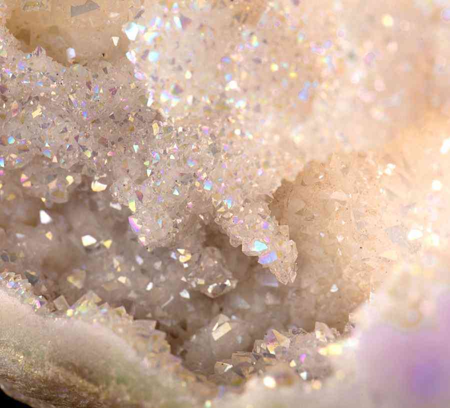 水晶真假的鉴别方法(天然水晶原石真品图)