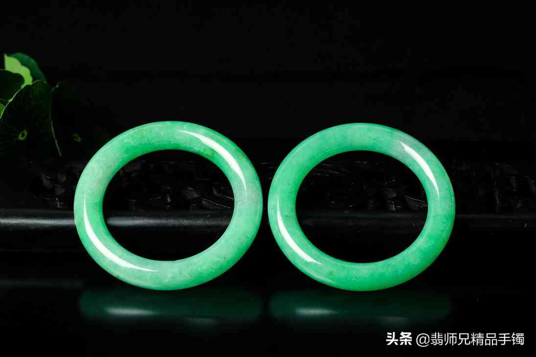 翡翠手镯怎么养才能透(翡翠手镯棉絮多怎么养才能透)插图4