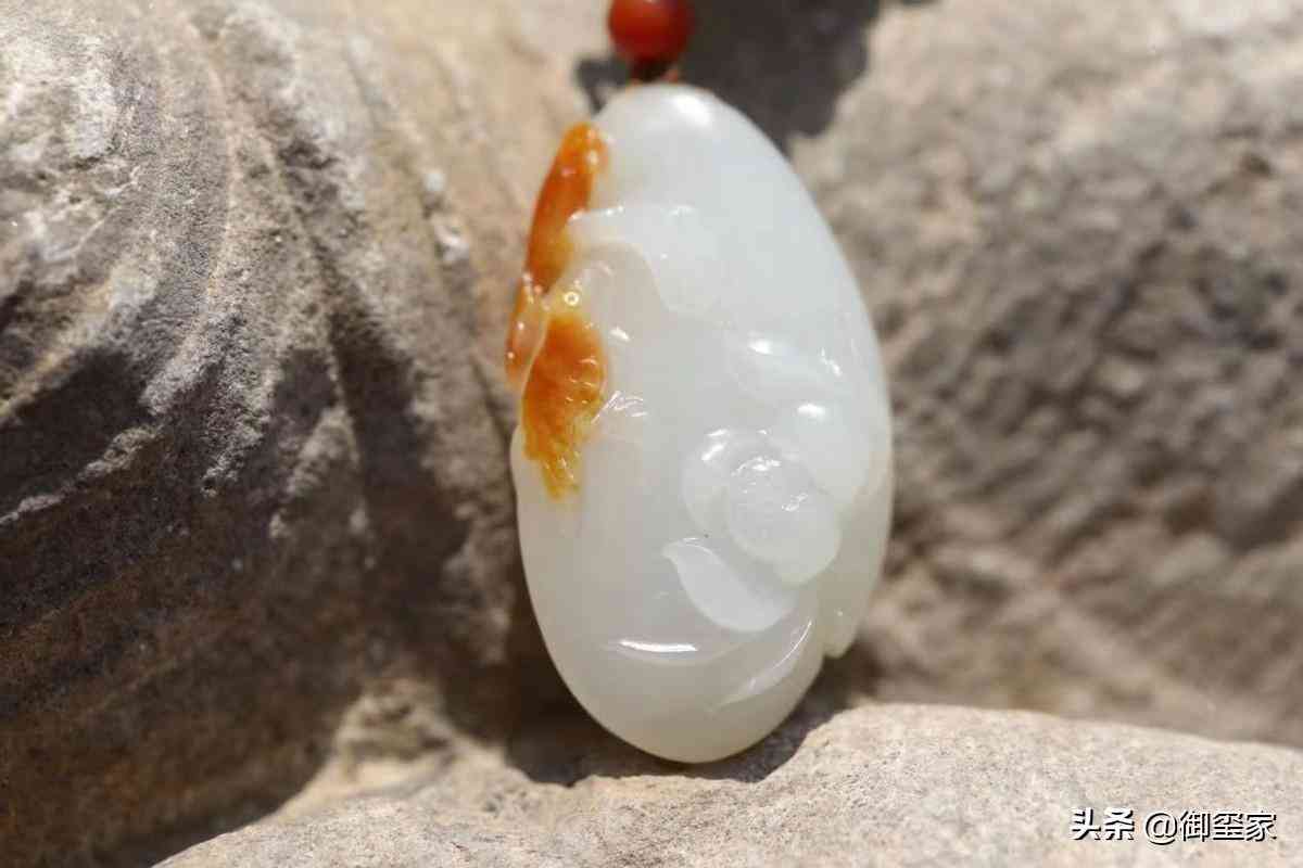 新疆和田玉的鉴别方法(和田玉鉴别最简单方法)