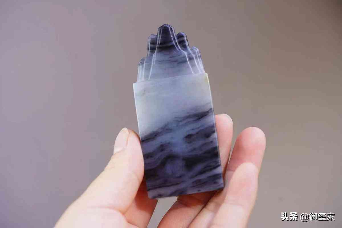 新疆和田玉的鉴别方法(和田玉鉴别最简单方法)插图1 新疆和田玉的鉴别方法(和田玉鉴别最简单方法)插图1