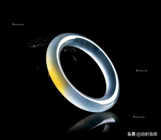 冰种翡翠手镯一般多少钱(冰种翡翠手镯一般多少钱一克)