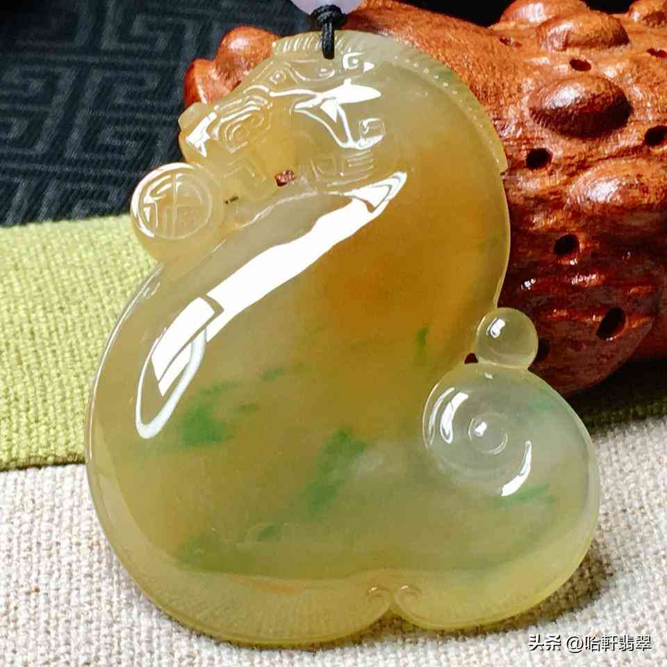 冰种翡翠手镯一般多少钱(冰种翡翠手镯一般多少钱一克)插图2