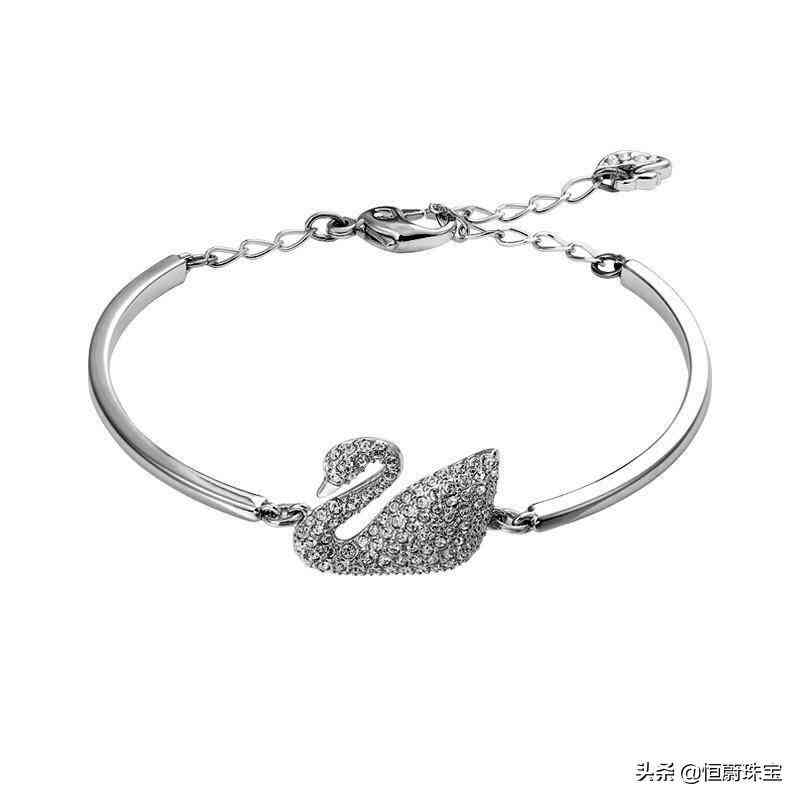 奢侈品手链品牌排行榜前十名(奢侈品手链图片大全)插图2 奢侈品手链品牌排行榜前十名(奢侈品手链图片大全)插图2