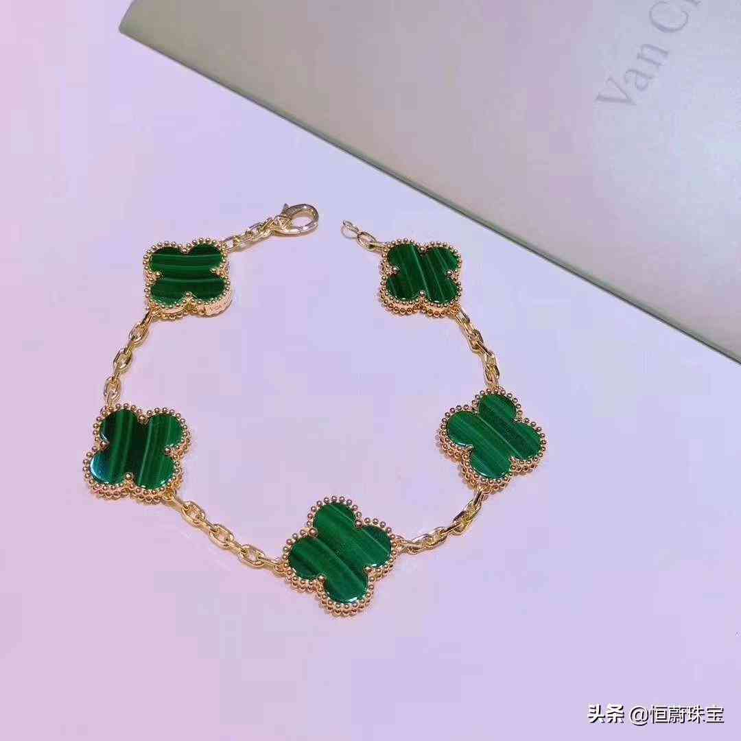 奢侈品手链品牌排行榜前十名(奢侈品手链图片大全)插图26 奢侈品手链品牌排行榜前十名(奢侈品手链图片大全)插图26