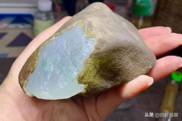 翡翠原石和翡翠毛料有什么区别(翡翠原石和翡翠毛料有什么区别图片)插图9