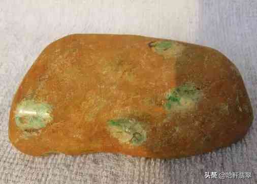 翡翠原石和翡翠毛料有什么区别(翡翠原石和翡翠毛料有什么区别图片)插图10