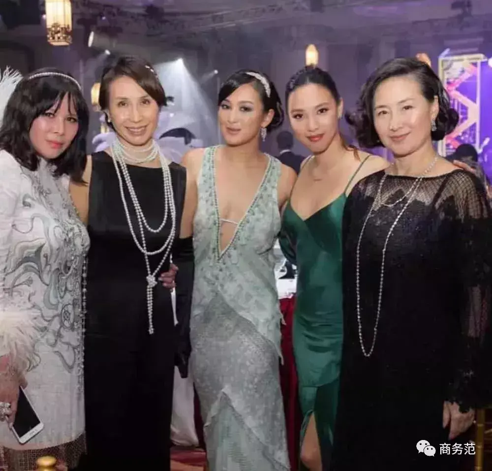 二十克拉钻戒(二十克拉钻戒有多大)插图47