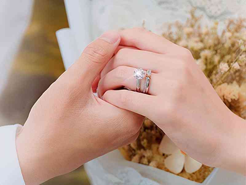 铂金pt990价格今天多少一克(铂金pt999价格今天多少一克)插图1