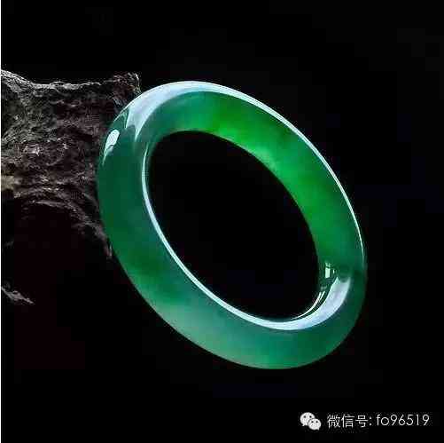 红玛瑙手镯一般多少钱(南红玛瑙手镯一般多少钱)