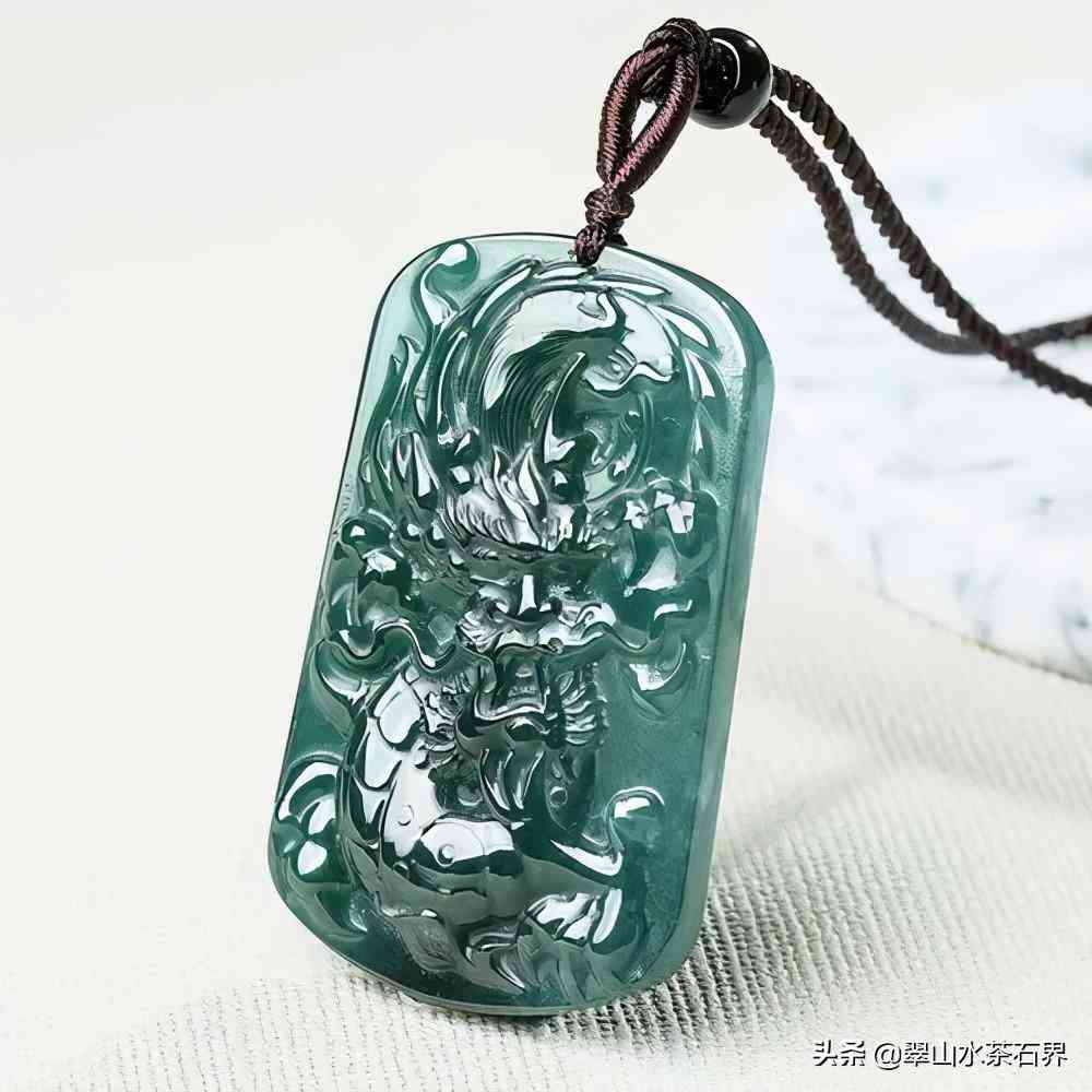 黄翡翠的寓意(黄翡翠的寓意是什么)插图21