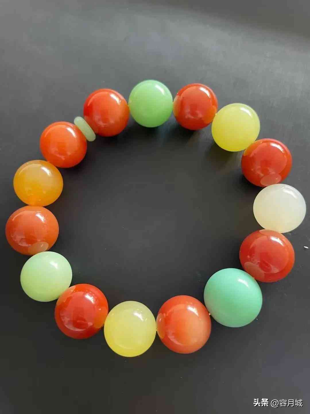 缅甸黄龙玉是什么档次的玉(缅甸黄龙玉是什么玉种)插图1