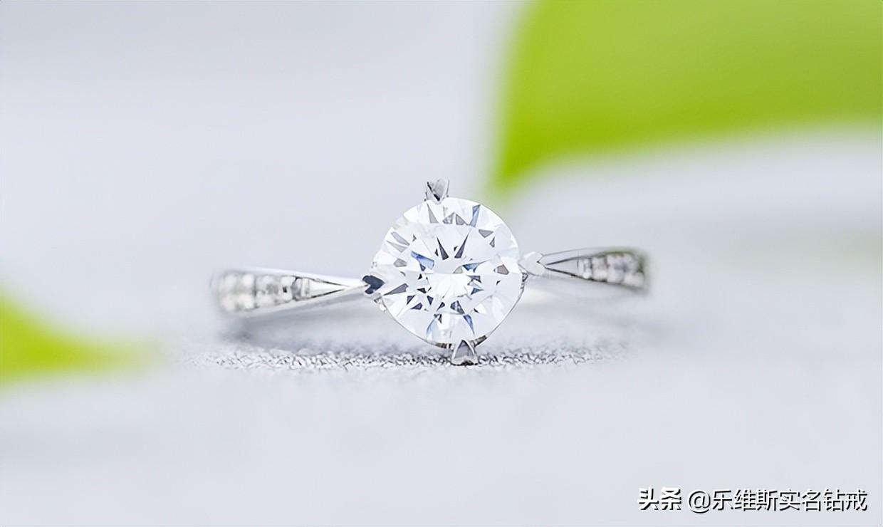 铂金戒指哪个品牌的好(铂金戒指哪个品牌的好看)插图2