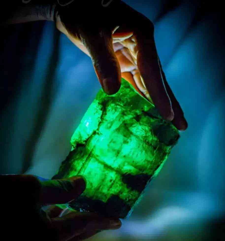 祖母绿1克拉多少钱(祖母绿1克拉多少钱哥伦比亚)插图6