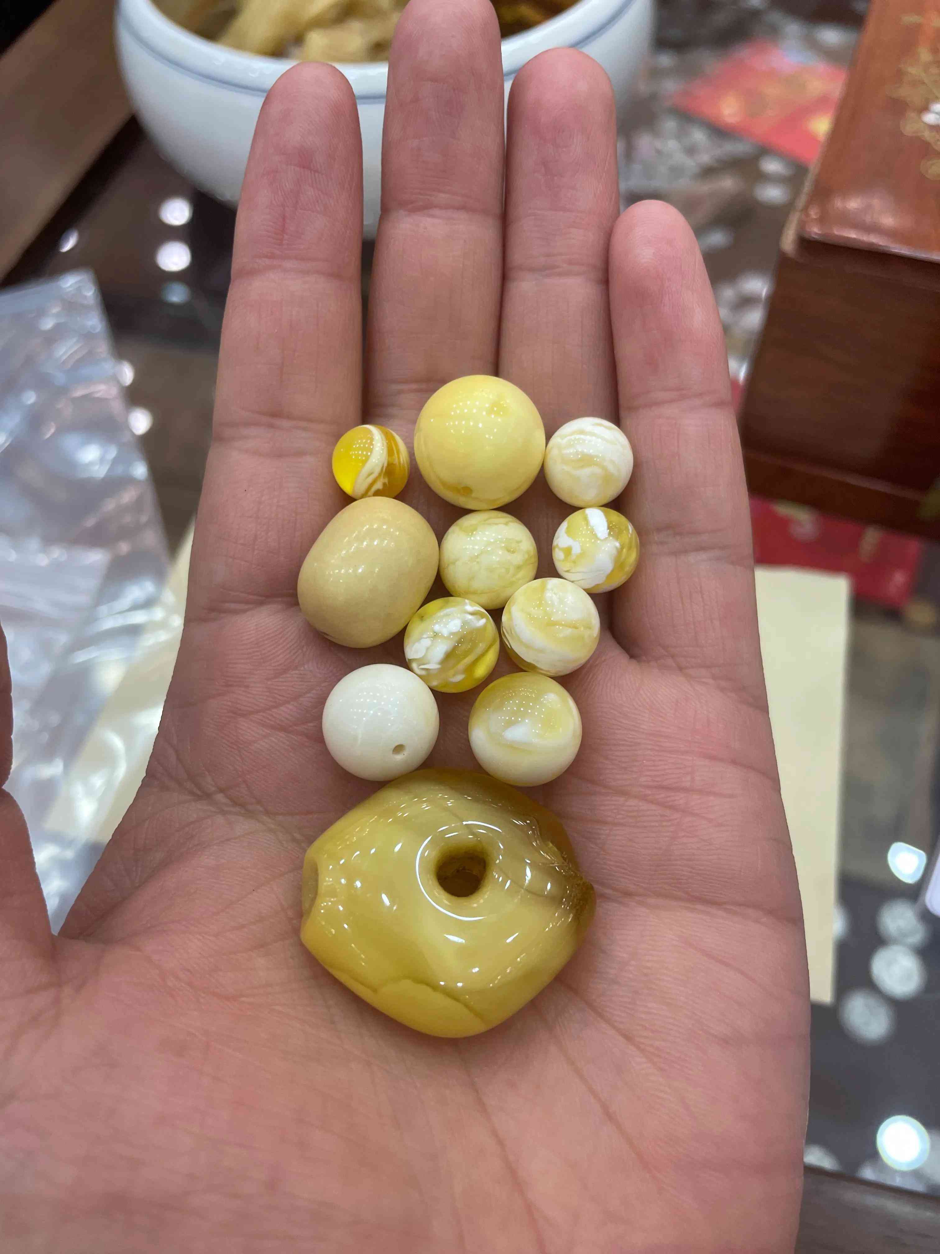 真正蜜蜡多少钱一克(真正蜜蜡多少钱一克啊)