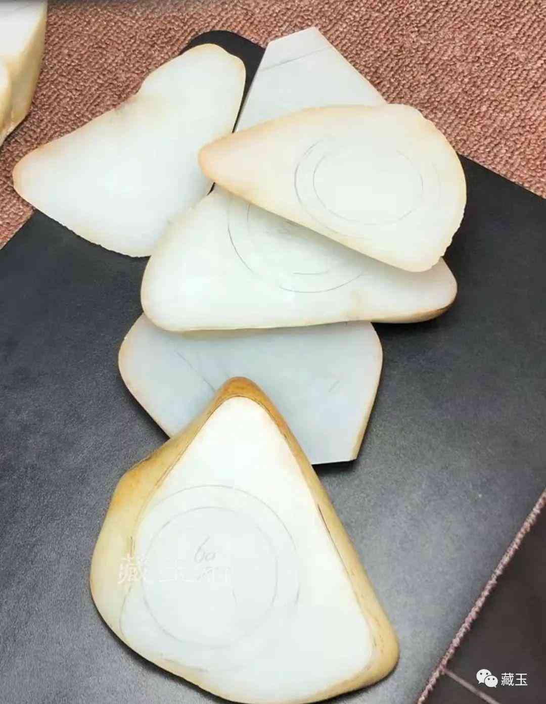 和田玉手镯价格一般在多少钱(和田玉手镯价格一般在多少钱左右)插图7 和田玉手镯价格一般在多少钱(和田玉手镯价格一般在多少钱左右)插图7