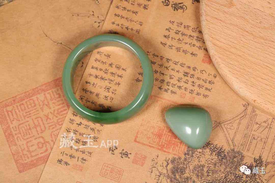 和田玉手镯价格一般在多少钱(和田玉手镯价格一般在多少钱左右)插图15 和田玉手镯价格一般在多少钱(和田玉手镯价格一般在多少钱左右)插图15