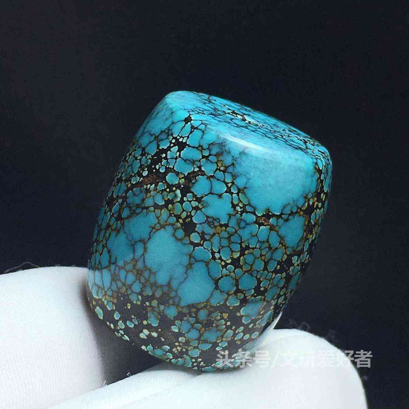 绿松石铁线真假对比(绿松石铁线真假对比视频)插图1