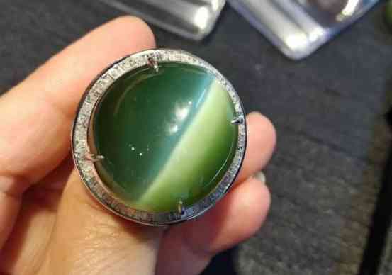 鉴别猫眼玉石方法(猫眼玉石是不是好玉)插图7 鉴别猫眼玉石方法(猫眼玉石是不是好玉)插图7