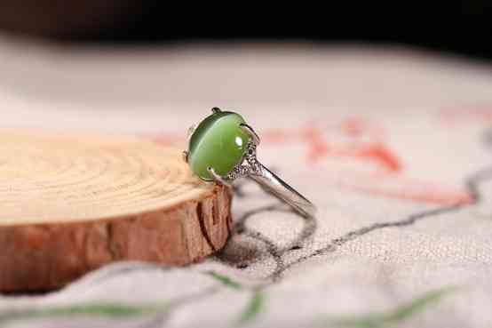 鉴别猫眼玉石方法(猫眼玉石是不是好玉)插图8 鉴别猫眼玉石方法(猫眼玉石是不是好玉)插图8