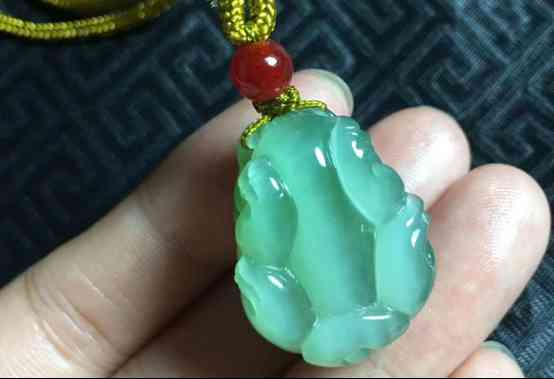 鉴别猫眼玉石方法(猫眼玉石是不是好玉)插图9 鉴别猫眼玉石方法(猫眼玉石是不是好玉)插图9