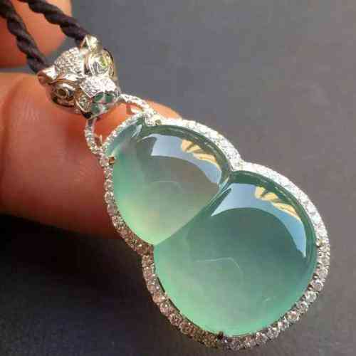 玉和翡翠哪个好(玉和翡翠哪个好翡翠和玉哪个好)插图3