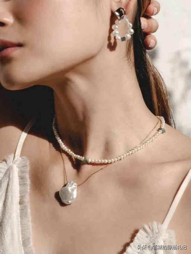 女人戴红宝石还是蓝宝石(女人戴红宝石还是蓝宝石比较好)插图3 女人戴红宝石还是蓝宝石(女人戴红宝石还是蓝宝石比较好)插图3