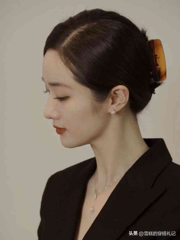 女人戴红宝石还是蓝宝石(女人戴红宝石还是蓝宝石比较好)插图15 女人戴红宝石还是蓝宝石(女人戴红宝石还是蓝宝石比较好)插图15