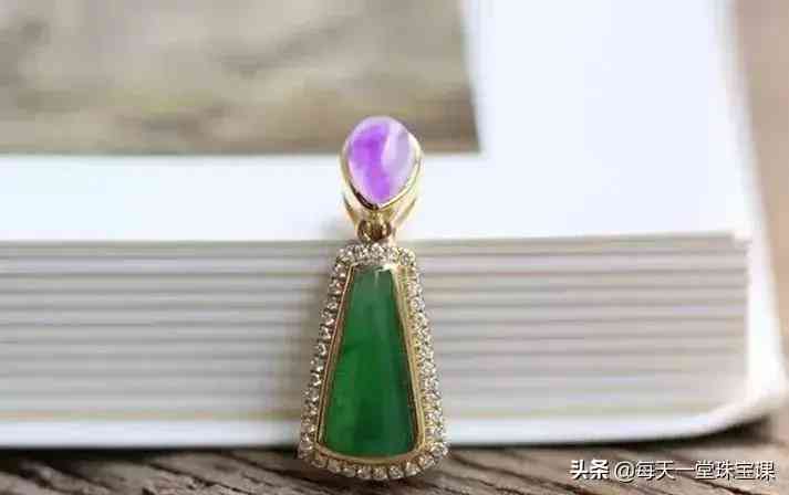 翡翠三种最忌讳(翡翠三种最忌讳的颜色)插图25