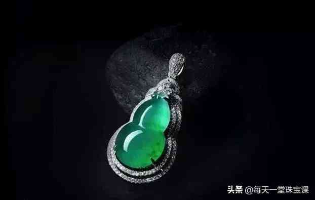 翡翠三种最忌讳(翡翠三种最忌讳的颜色)插图28