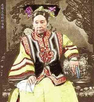 贵妃镯什么人不宜戴(贵妃镯什么人不宜戴手上)插图4