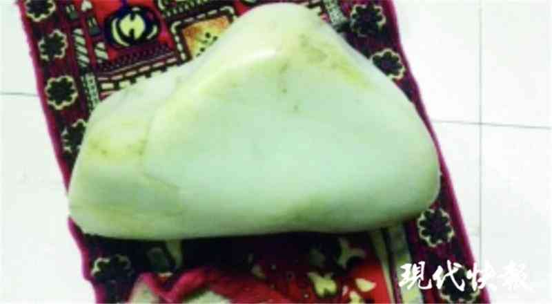 500克的鸡血石值多少钱(500克的鸡血石值多少钱呢)插图2