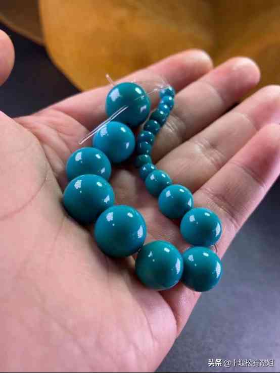 绿松石原矿多少钱一克(绿松石原矿石多少钱一克)插图8 绿松石原矿多少钱一克(绿松石原矿石多少钱一克)插图8