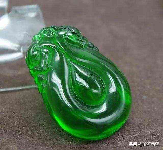 石英质玉和翡翠的区别(石英质玉和翡翠的区别是什么)插图6