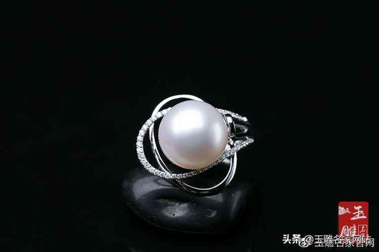 佩戴珍珠对人体的十大好处(长期佩戴珍珠的8大好处)插图2 佩戴珍珠对人体的十大好处(长期佩戴珍珠的8大好处)插图2