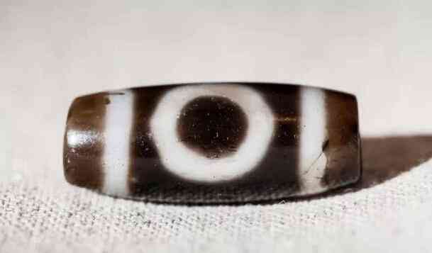 怎么辨别天珠的真假好坏(如何鉴别天珠真假)插图3