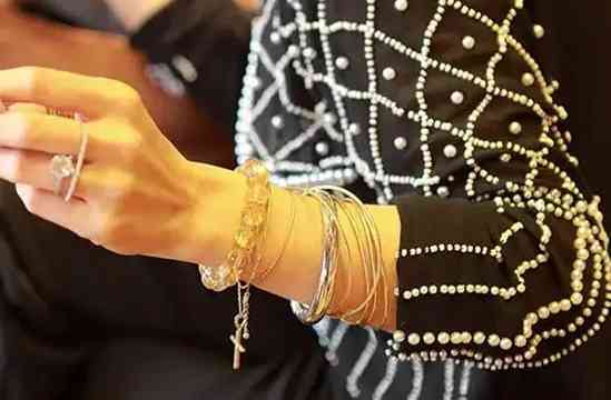 戴水晶的好处和禁忌(戴水晶的好处和禁忌有哪些)插图5 戴水晶的好处和禁忌(戴水晶的好处和禁忌有哪些)插图5