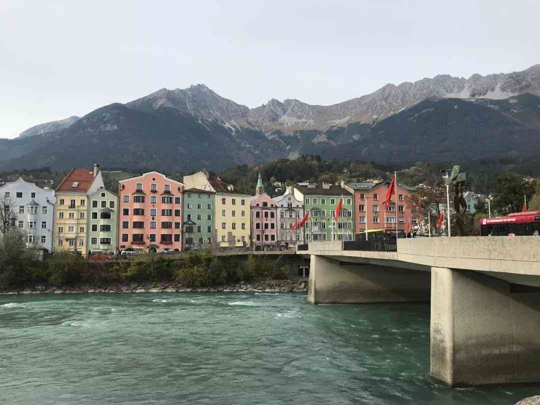 施华洛世奇元素水晶是什么意思(施华洛世奇元素项链什么意思)插图2 施华洛世奇元素水晶是什么意思(施华洛世奇元素项链什么意思)插图2