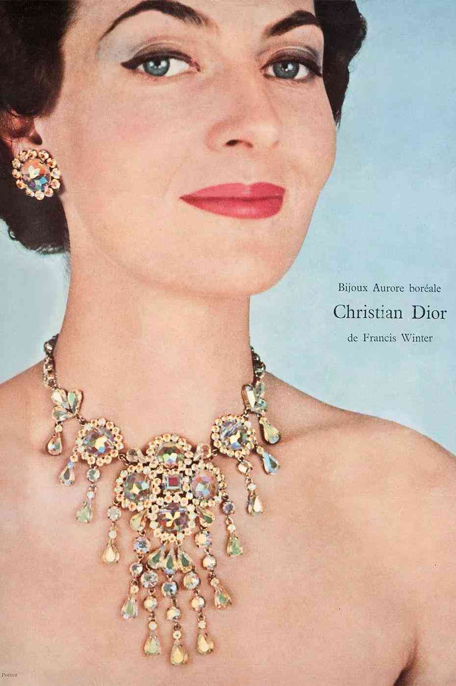 施华洛世奇元素水晶是什么意思(施华洛世奇元素项链什么意思)插图16 施华洛世奇元素水晶是什么意思(施华洛世奇元素项链什么意思)插图16