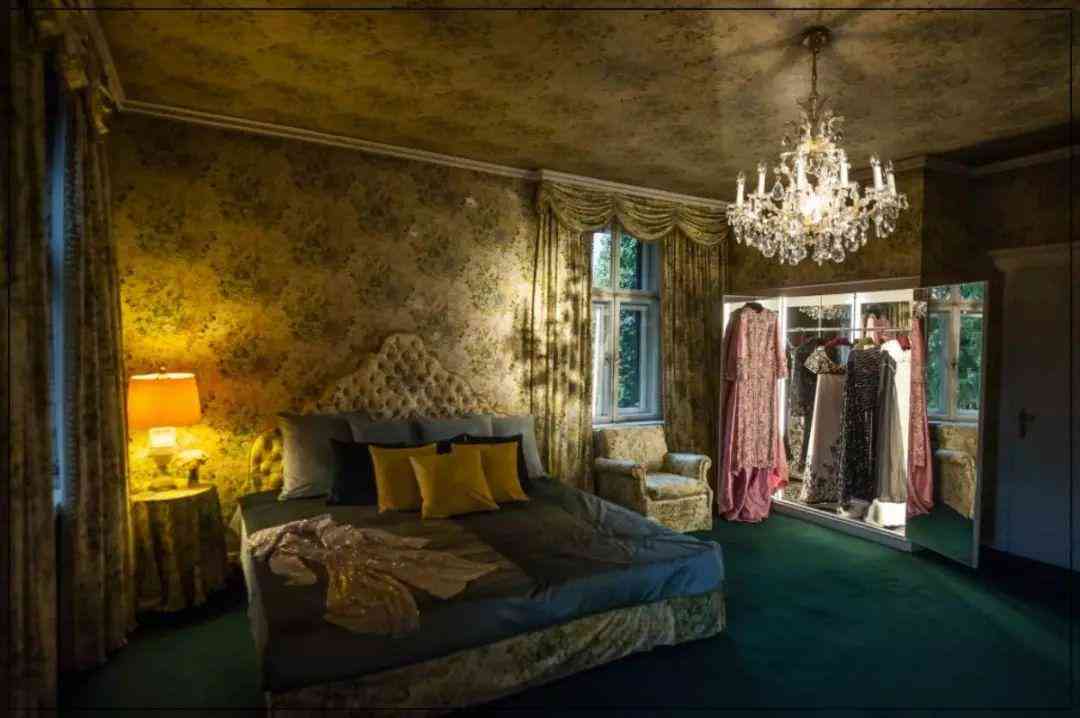 施华洛世奇元素水晶是什么意思(施华洛世奇元素项链什么意思)插图33 施华洛世奇元素水晶是什么意思(施华洛世奇元素项链什么意思)插图33